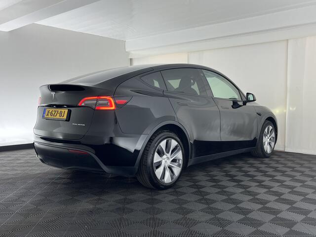 Tesla Model Y Long Range AWD 75 kWh [ 3-Fase ] {SOH-91%} (INCL.BTW) Aut. *PANO | LEATHER | AUTO-PILOT | NAVI-FULLMAP | MATRIX-LED | KEYLESS | CAMERA | DAB+ | HEATED-COMFORTSEATS | PRIVACYGLASS | TOPVIEW*