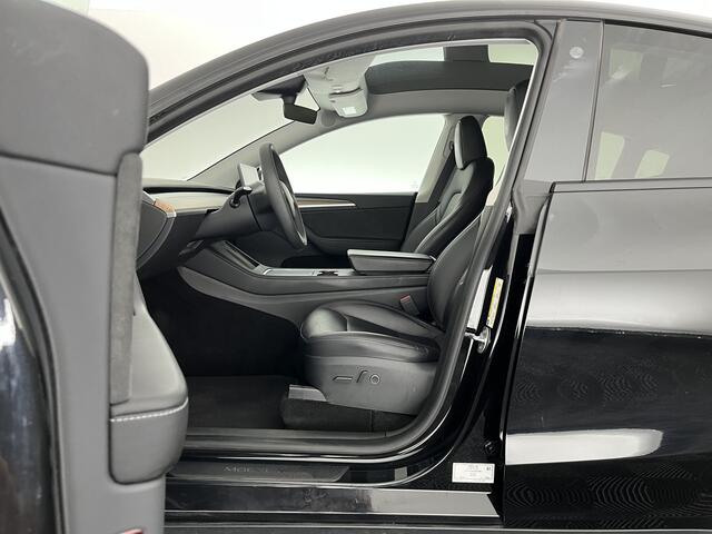 Tesla Model Y Long Range AWD 75 kWh [ 3-Fase ] {SOH-91%} (INCL.BTW) Aut. *PANO | LEATHER | AUTO-PILOT | NAVI-FULLMAP | MATRIX-LED | KEYLESS | CAMERA | DAB+ | HEATED-COMFORTSEATS | PRIVACYGLASS | TOPVIEW*