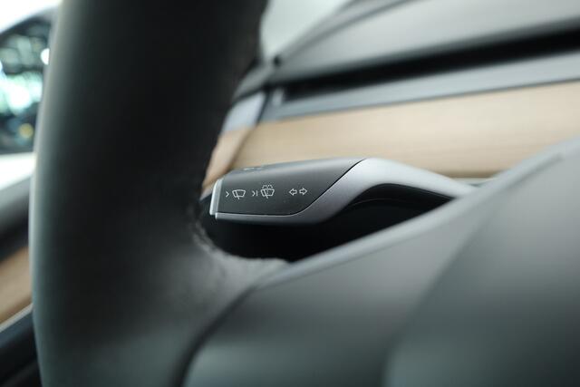 Tesla Model Y Long Range AWD 75 kWh