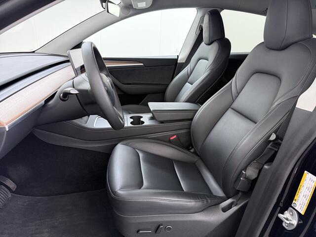 Tesla Model Y Long Range AWD 75kWh Warmtepomp Stoel+Stuur+Achterbankverwarming Premium Audio Leder Adap.Cruise Navi Camera's Ecc Keyless Voorverwarmen+Koelen Elek.Stoelen+Memory Panoramadak Elek.Achterklep AMD Ryzen(TM) Google Maps Dog+Kampeer modus Lmv 19" Led Privacy