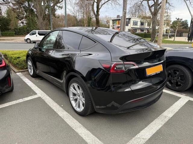 Tesla Model Y RWD 58 kWh FSD 3 | Autopilot | Pano | Leder