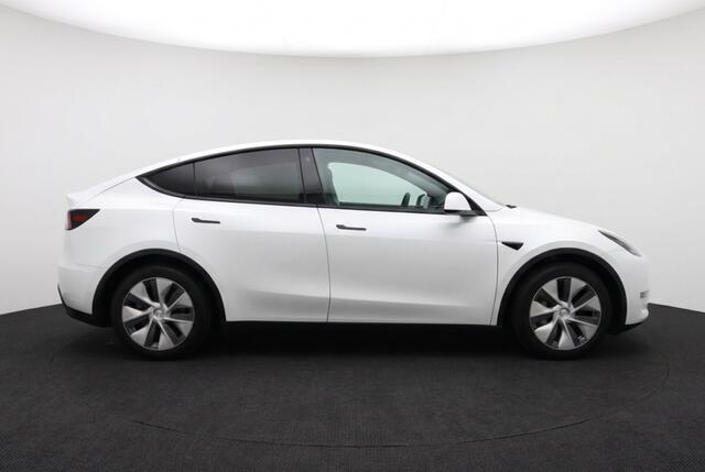 Tesla Model Y RWD 58 kWh | Origineel NL auto | Trekhaak afneembaar