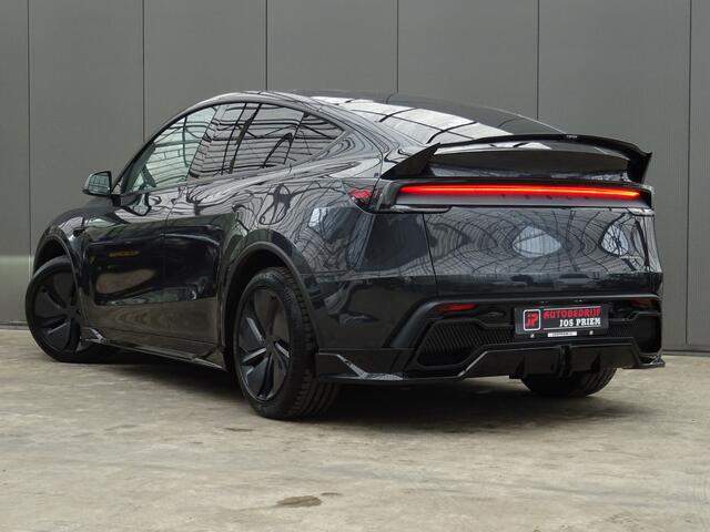 Tesla Model Y Premium Long Range RWD 78.1 kWh * EYE-CATCHER !!