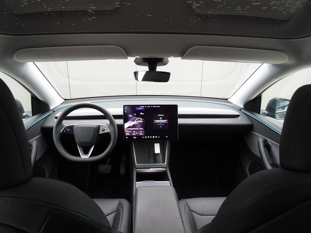 Tesla Model Y Premium Long Range RWD 78.1 kWh * EYE-CATCHER !!