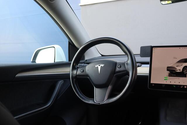 Tesla Model Y RWD 58 kWh Full Self-Driving comp 3 | SOH 88,7% | Trekhaak | Leder | Waterpomp | Nette auto!