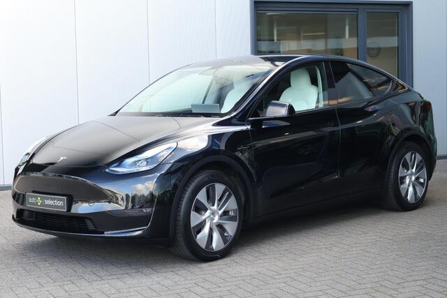 Tesla Model Y Long Range AWD 75 kWh / Trekhaak/ Panoramadak
