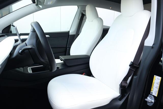 Tesla Model Y Long Range AWD 75 kWh / Trekhaak/ Panoramadak