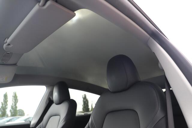 Tesla Model Y Long Range AWD 75 kWh Afneembare Trekhaak Panoramadak Full Self Driving 3 Lederen Bekleding