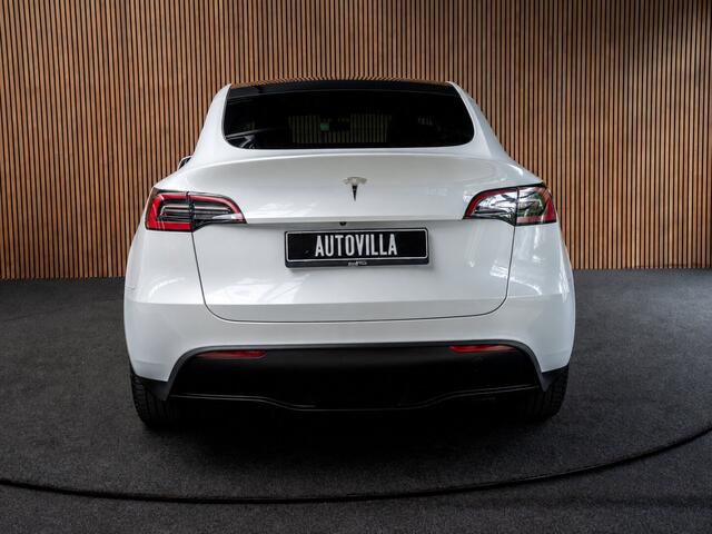 Tesla Model Y Long Range Dual Motor AWD 351pk Navi Camera Leer Warmtepomp ACC Autopilot PDC Elektr. achterklep Stoelverwarmimg voor en achter Stuurverwarming BTW auto SoH is 93,6%