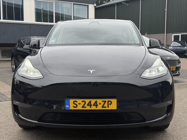 Tesla Model Y Long Range AWD 75 kWh VAN: 38.900,- VOOR: 35.877,- UW HERFSTVOORDEEL: 3.023,-|SOH 92%| ORIGINEEL NED. NAP| 1STE EIGENAAR!| FABRIEKSGARANTIE OP ACCU & AANDRIJFLIJN TOT 2031 OF 192.000 KM| BTW VERREKENBAAR|