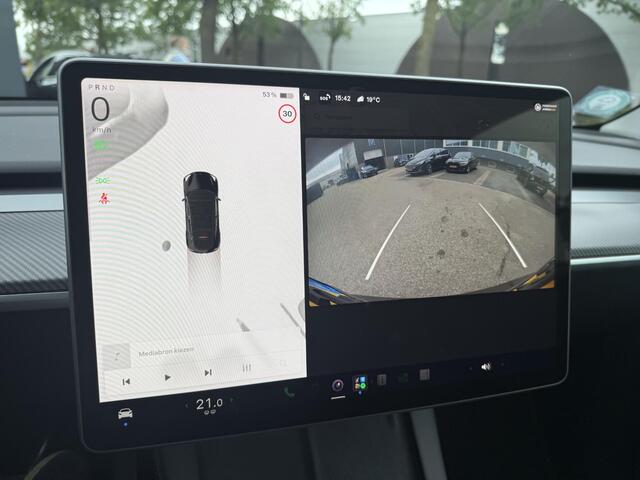 Tesla Model Y Long Range AWD 75 kWh VAN: 38.900,- VOOR: 35.877,- UW HERFSTVOORDEEL: 3.023,-|SOH 92%| ORIGINEEL NED. NAP| 1STE EIGENAAR!| FABRIEKSGARANTIE OP ACCU & AANDRIJFLIJN TOT 2031 OF 192.000 KM| BTW VERREKENBAAR|