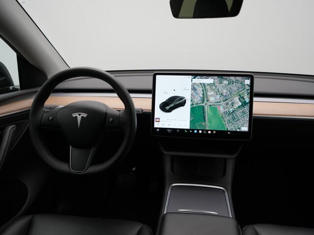 Tesla Model Y Dual Motor Long Range AWD 514pk | Trekhaak Afn. | Full Self-Driving Capability | Panodak | Adaptive Cruise | 360 Camera | Lederen Sportstoelen Memory & Verwarmd | Navigatie |
