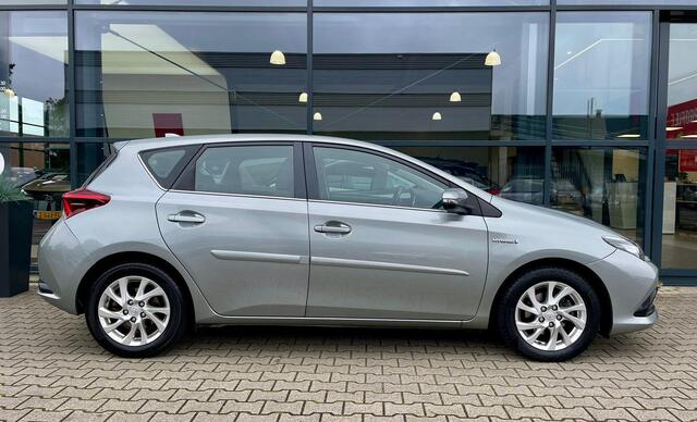 Toyota AURIS 1.8 Hybrid Dynamic *Navi*