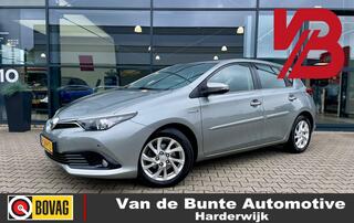 toyota-auris-1.8-hybrid-dynamic-*na