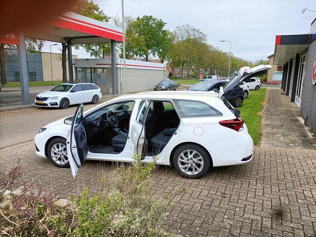 Toyota AURIS 1.8 Touring Sports,Navi,Camera,PDC