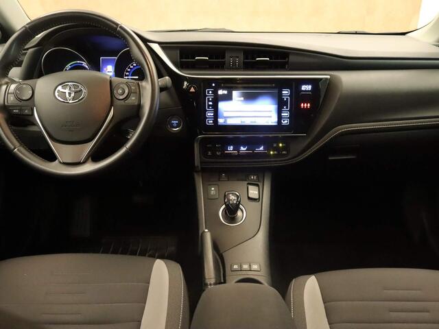 Toyota AURIS 1.8 Hybrid Trend - NAVIGATIESYSTEEM - CRUISE CONTROL - ACHTERUITRIJCAMERA - 16 INCH LICHT METALEN VELGEN - WINTERBANDENSET - CLIMATE CONTROL