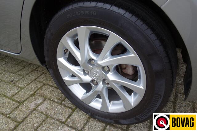 Toyota AURIS 1.8 Hybrid Dynamic Smart Hybrid