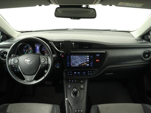 Toyota AURIS 1.8 Hybrid Dynamic Ultimate | Navigatie | Parkeersensoren | Camera | Stoelverwarming |