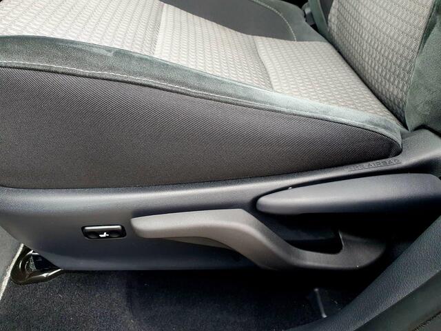 Toyota AURIS 1.8 Hybrid Dynamic Ultimate All-in prijs!