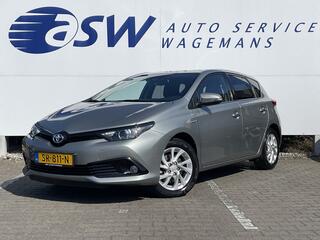toyota-auris-1.8-hybrid-dynamic--t