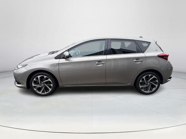 Toyota AURIS 1.8 Hybrid Dynamic **TREKHAAK/ NAVIGATIE/ STOELVERWARMING/ GARANTIE**