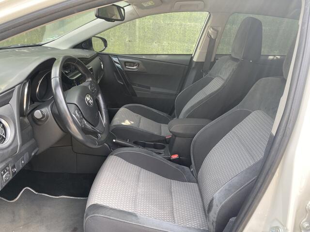 Toyota AURIS 1.8 Hybrid Dynamic