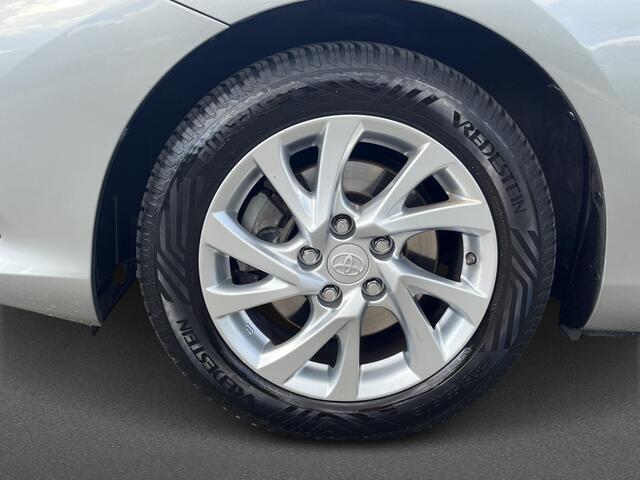Toyota AURIS 1.8 Hybr. Trend