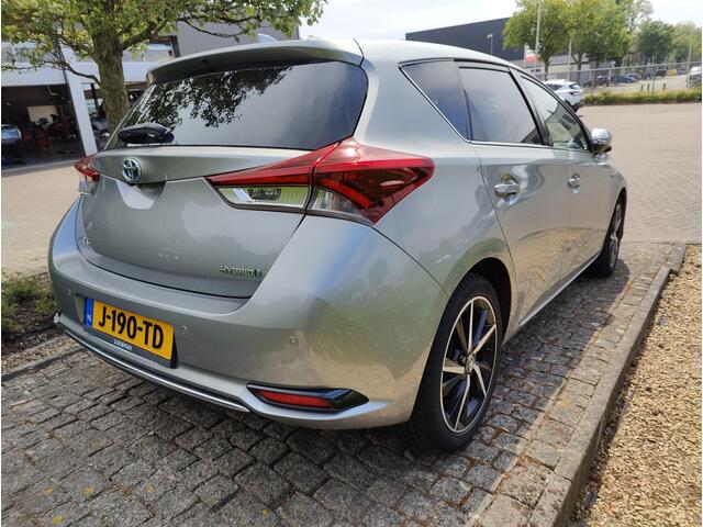 Toyota AURIS 1.8 Hybrid Black Edition