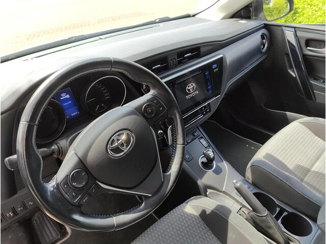 Toyota AURIS 1.8 Hybrid Black Edition