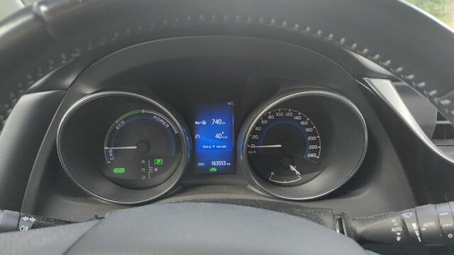 Toyota AURIS 1.8 Hybrid Black Edition