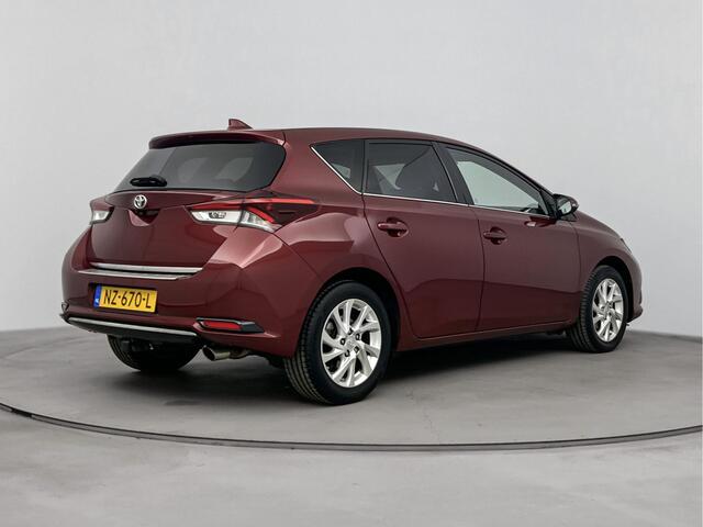 Toyota AURIS 1.2T Volcano Edition