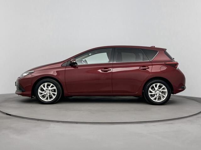 Toyota AURIS 1.2T Volcano Edition