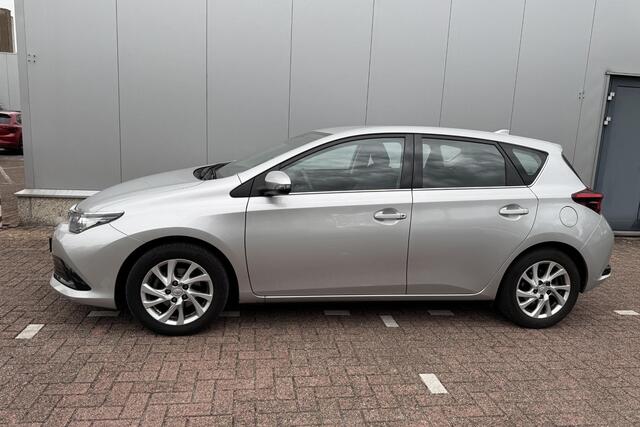 Toyota AURIS 1.3 Aspiration Trekhaak, Navigatie, Achteruitrijcamera, Cruise control