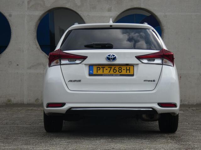 Toyota AURIS Touring Sports 1.8 Hybrid Dynamic Go | NAVIGATIE | ACHTERUITRIJCAMERA |