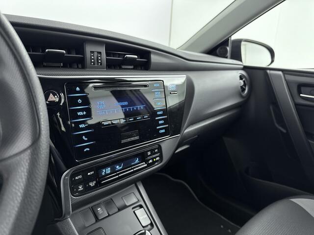 Toyota AURIS 1.8 Hybrid Now Limited | Bluetooth | Parkeersensoren achter | Regensensor |Trekhaak