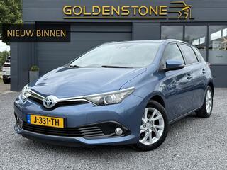 toyota-auris-1.8-hybrid-dynamic-1e-