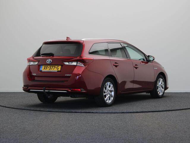 Toyota AURIS Touring Sports 1.8 Hybrid Executive Go | Navigatie | Cruise Control | Achteruitrijcamera | Lichtmetalen Velgen |