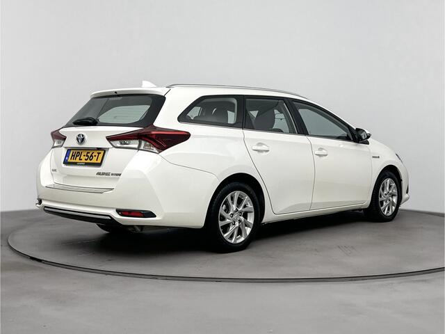 Toyota AURIS Touring Sports 1.8 Hybrid Aspiration Limited | Parkeersensoren voor | Cruise Control |