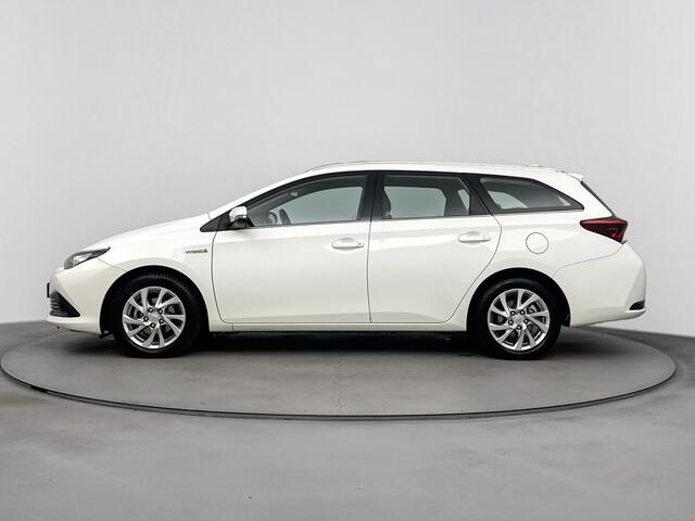 Toyota AURIS Touring Sports 1.8 Hybrid Aspiration Limited | Parkeersensoren voor | Cruise Control |