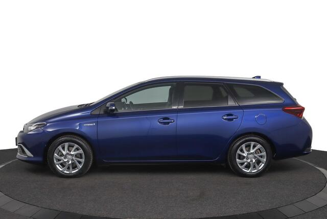 Toyota AURIS Touring Sports 1.8 Hybrid Executive | Navigatie | Stoelverwarming | Parkeer sensoren |