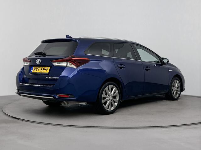 Toyota AURIS 1.8 Hybrid Lease Pro | Navigatie | Parkeersensoren | Cruise Control | Stoelverwarming |