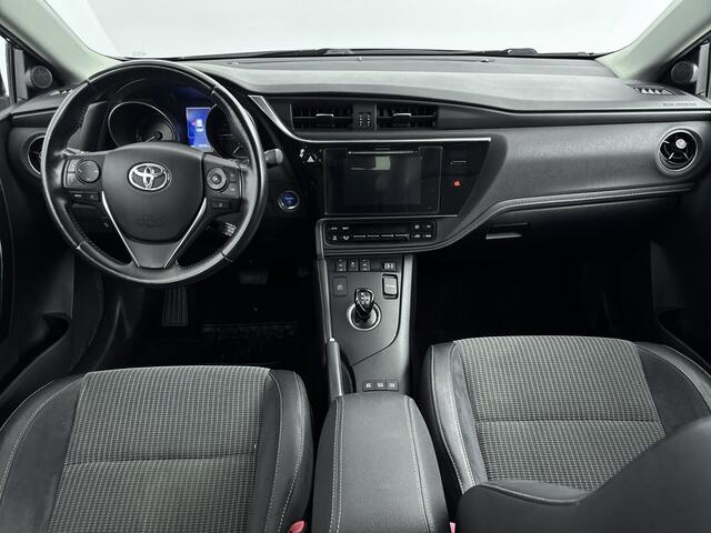 Toyota AURIS 1.8 Hybrid Lease Pro | Navigatie | Parkeersensoren | Cruise Control | Stoelverwarming |