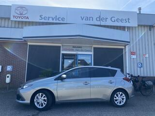 toyota-auris-1.8-hybrid-dynamic-tre
