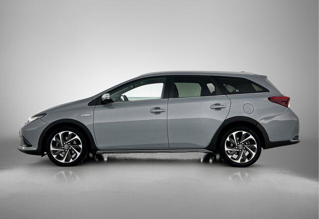 Toyota AURIS Touring Sports 1.8 Hybrid Freestyle | Unieke uitvoering | 17 " LM | Navigatie |