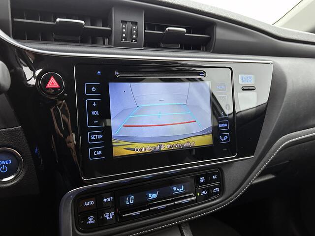 Toyota AURIS Touring Sports 1.8 Hybrid Freestyle | Unieke uitvoering | 17 " LM | Navigatie |