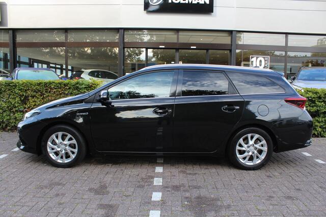 Toyota AURIS Touring Sports 1.8 Hybrid Dynamic | Rijklaar | Trekhaak | Cruise | Clima | Keyless | Navi | Camera | Dealer onderhouden