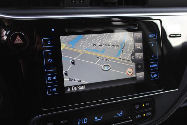 Toyota AURIS Touring Sports 1.8 Hybrid Dynamic | Rijklaar | Trekhaak | Cruise | Clima | Keyless | Navi | Camera | Dealer onderhouden