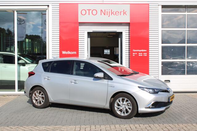 Toyota AURIS 1.8 Hybrid Executive *Met Trekhaak!*