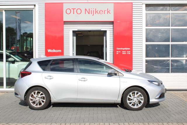 Toyota AURIS 1.8 Hybrid Executive *Met Trekhaak!*