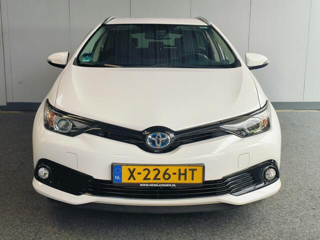 Toyota AURIS Touring Sports 1.8 Hybrid Dynamic Ultimate Rijklaar + 12 maanden Bovag-garantie Henk Jongen Auto's in Helmond, al 50 jaar service zoals 't hoort!